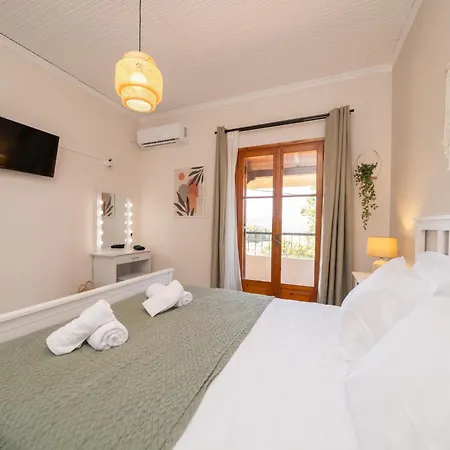 فيلة Melitini's أرغوستولي